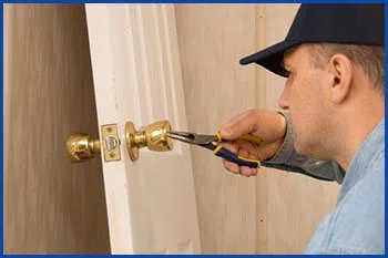 Trenton OH Locksmiths Store Trenton, OH 513-443-4063 Trenton OH Locksmiths Store Trenton, OH 513-443-4063 - 6-lock-repair